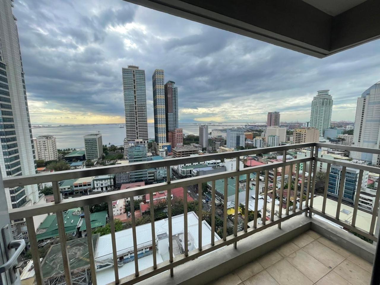 8 Adriatico Staycation Manila Pokój zdjęcie