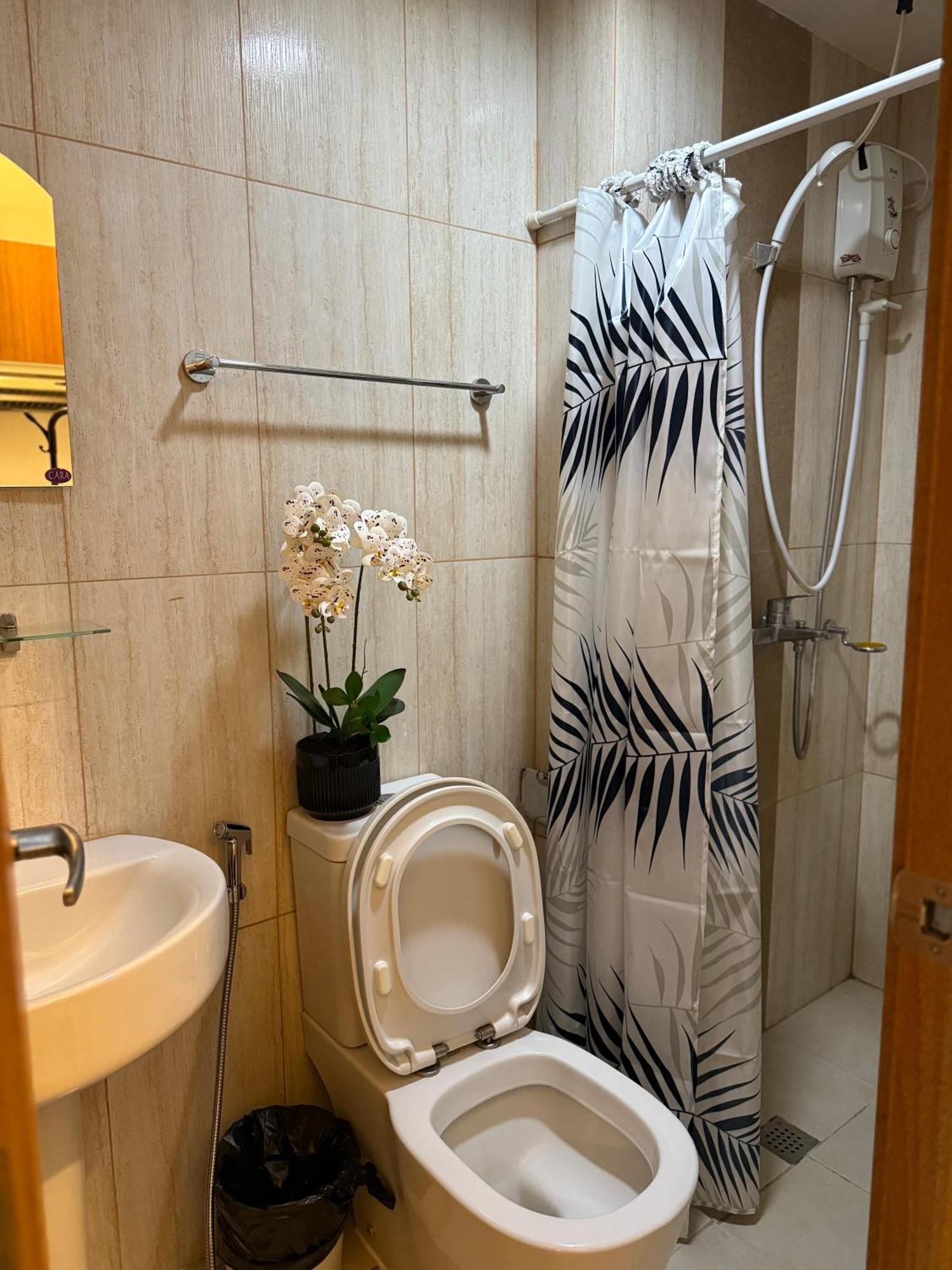 8 Adriatico Staycation Manila Zewnętrze zdjęcie