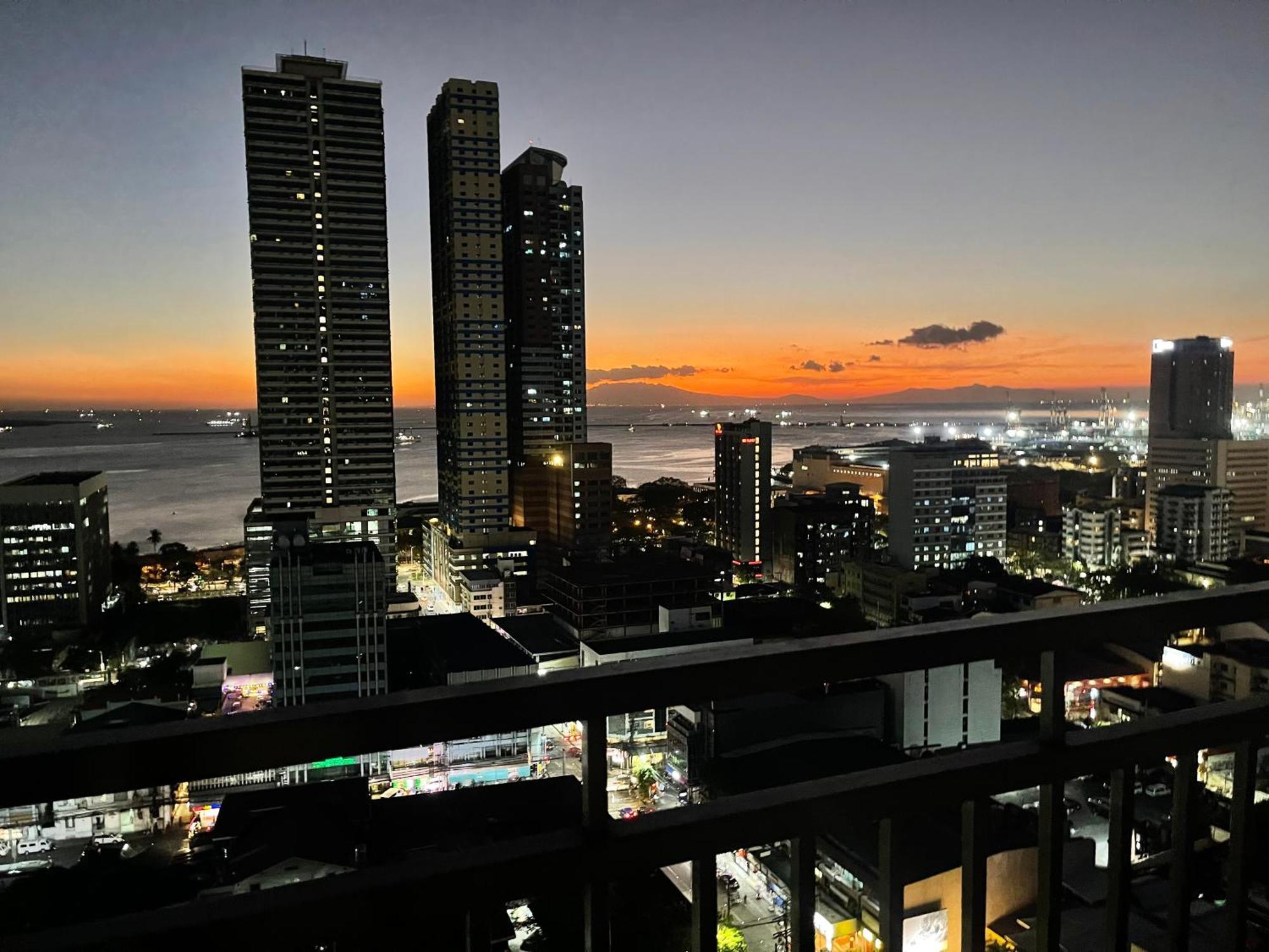 8 Adriatico Staycation Manila Zewnętrze zdjęcie