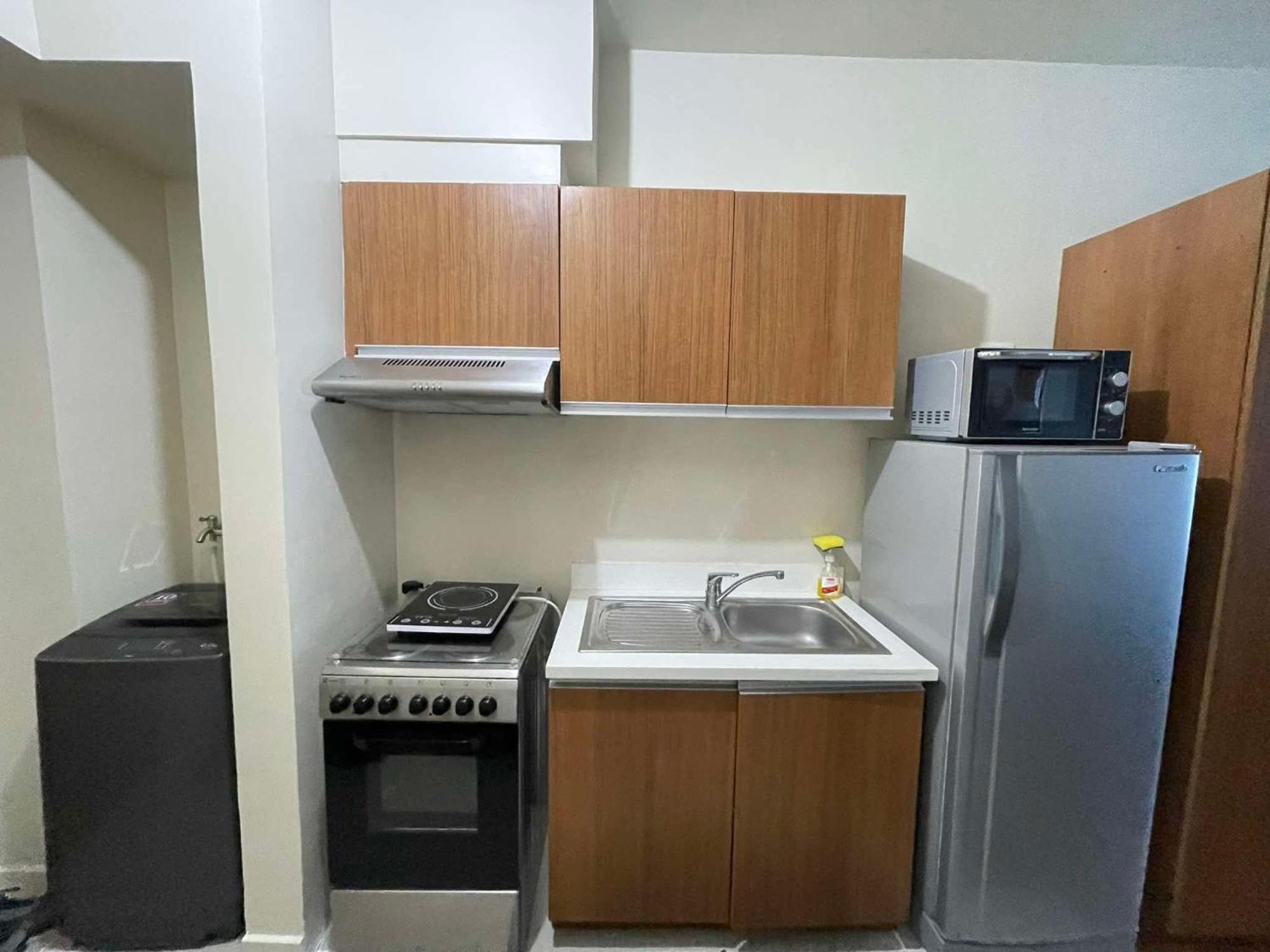 8 Adriatico Staycation Manila Zewnętrze zdjęcie